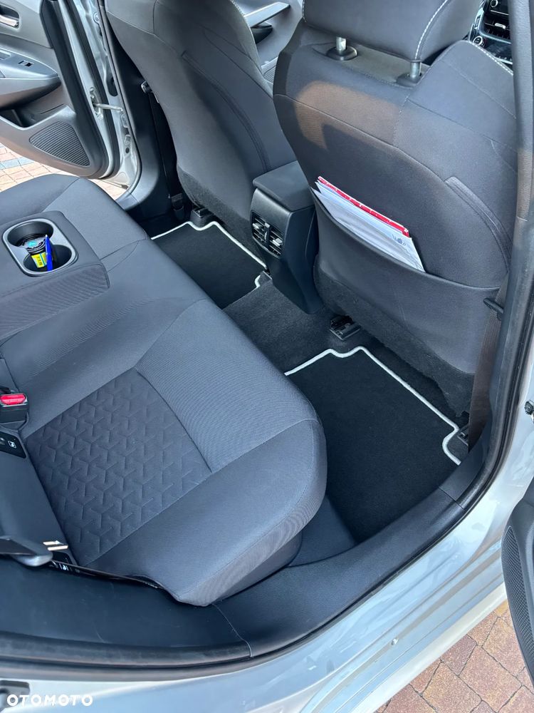 Toyota Corolla 1.8 Hybrid Comfort - 12