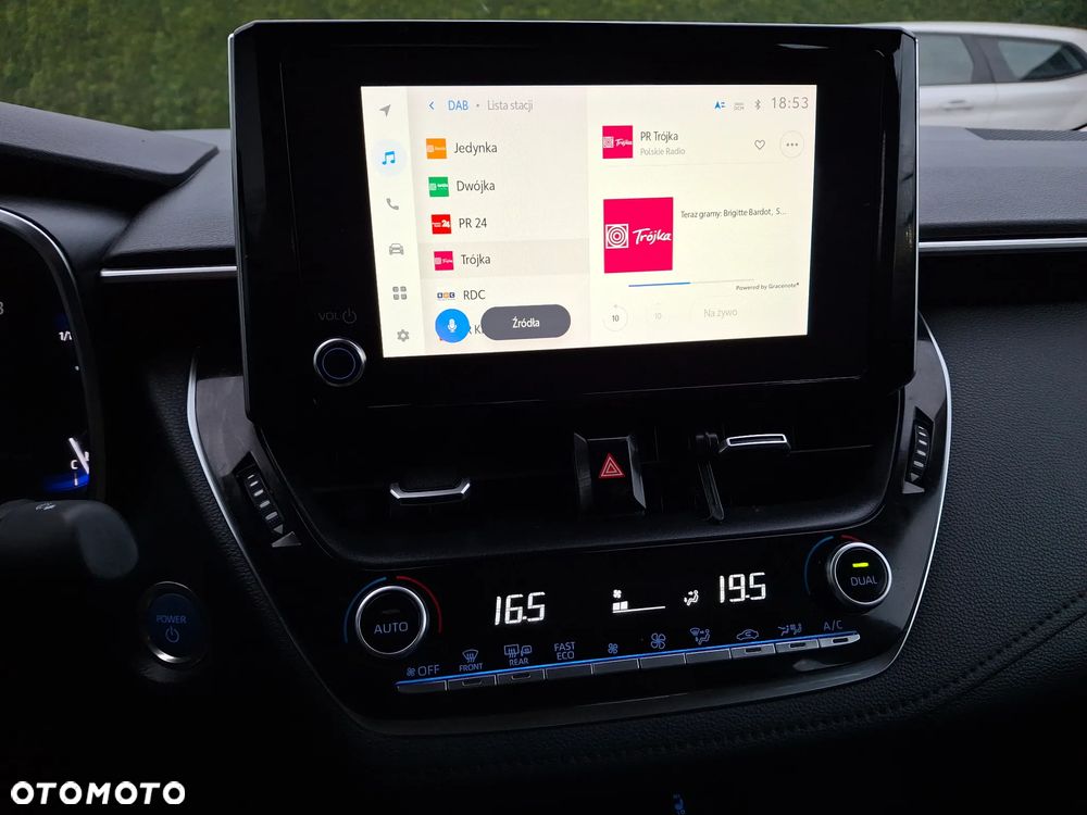 Toyota Corolla 1.8 Hybrid Comfort - 29