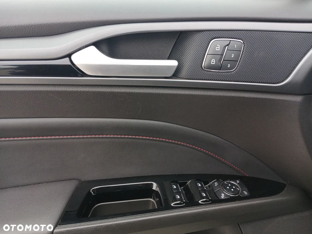 Ford Mondeo 1.5 EcoBoost ST-Line X - 21