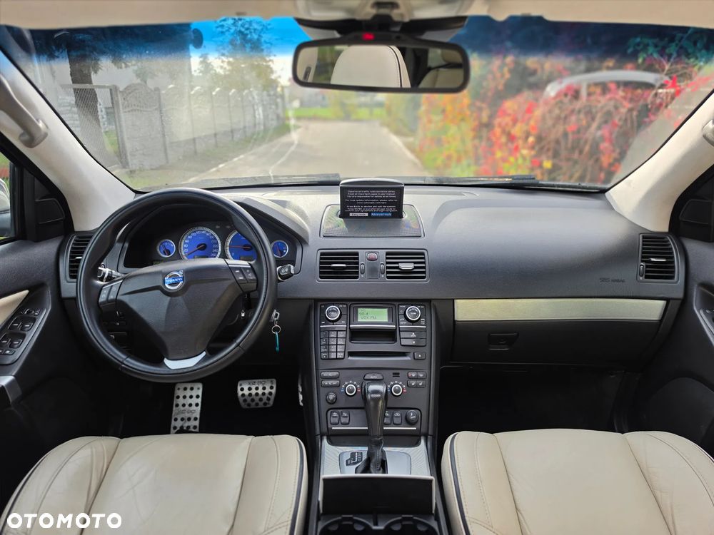 Volvo XC 90 - 25