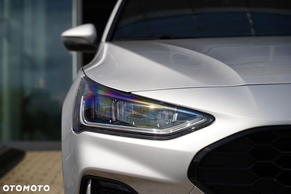 Ford Focus 1.0 EcoBoost mHEV ST-Line X - 23