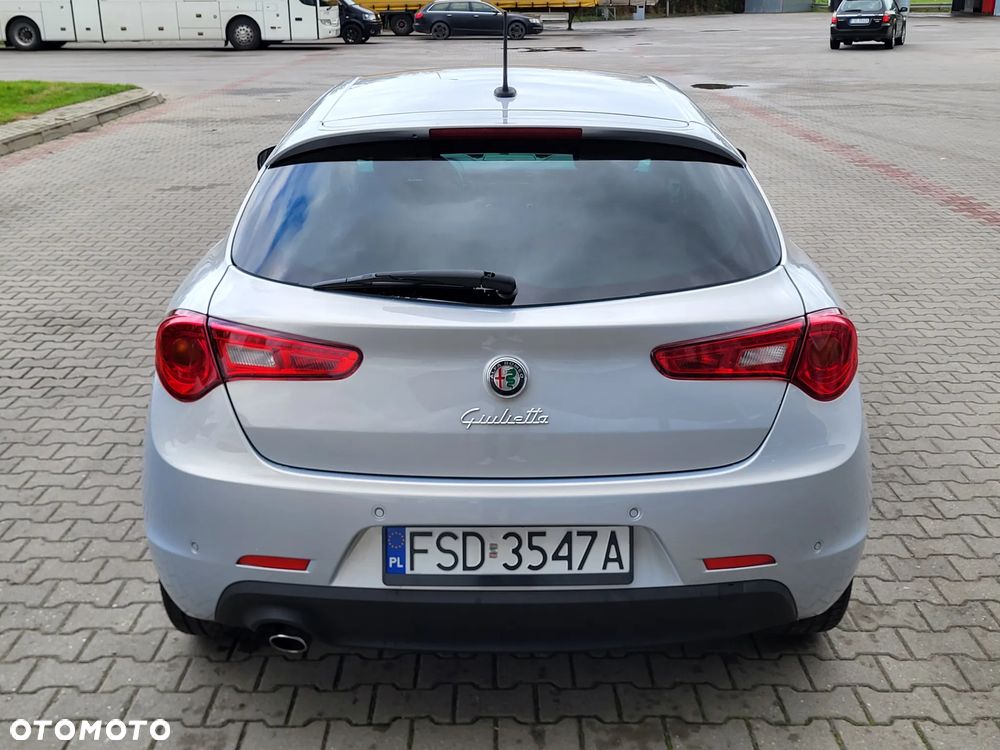 Alfa Romeo Giulietta 1.6 JTDM 16V TCT Super - 9