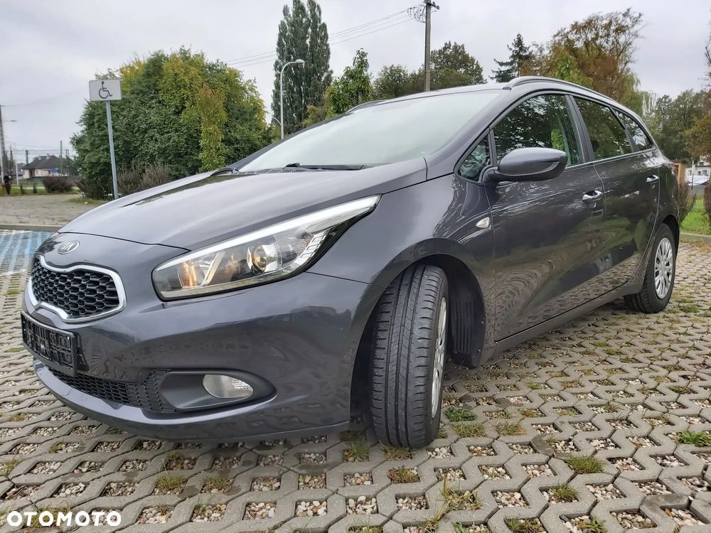 Kia Ceed 1.4 CRDi 90 SW Vision - 24