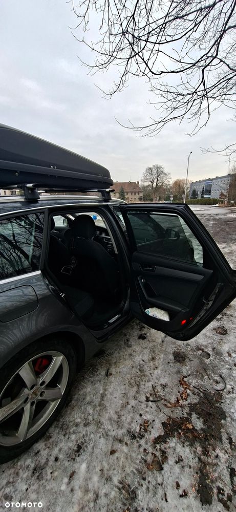 Audi A4 Avant 2.0 TDI Quattro Line - 24