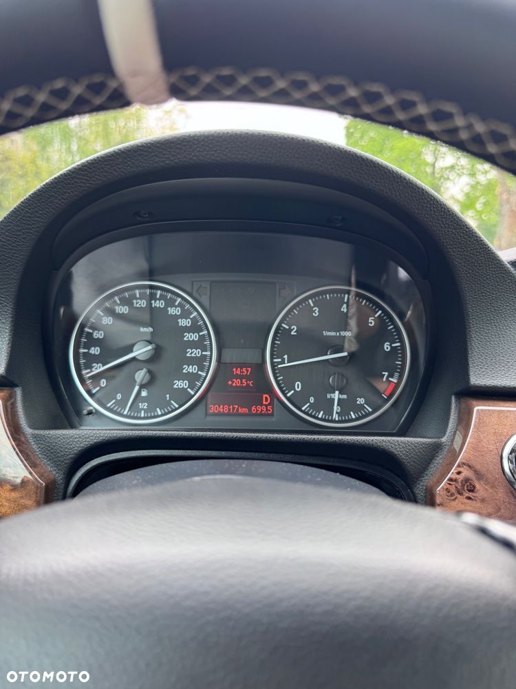 BMW Seria 3 320i - 9