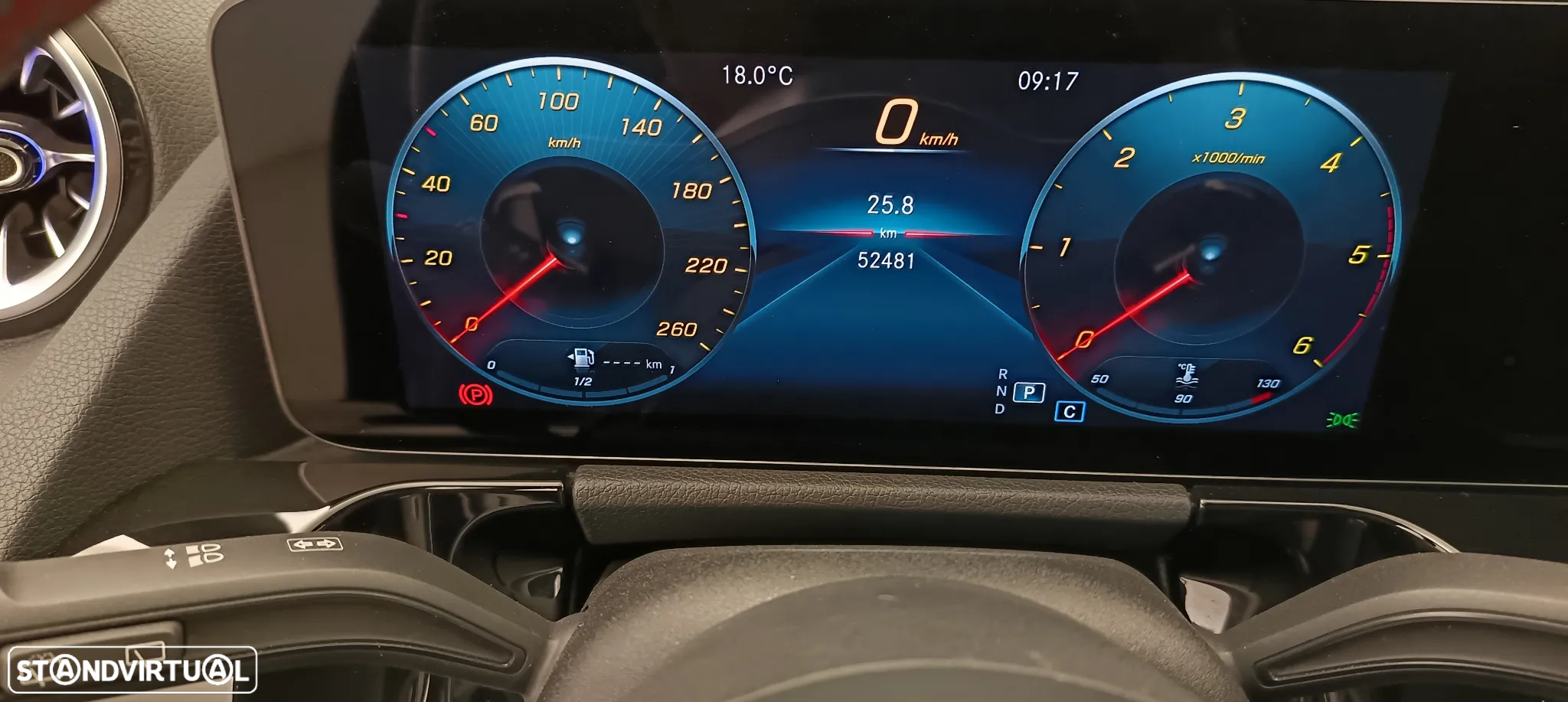 Mercedes-Benz GLA 180 d AMG Line - 23