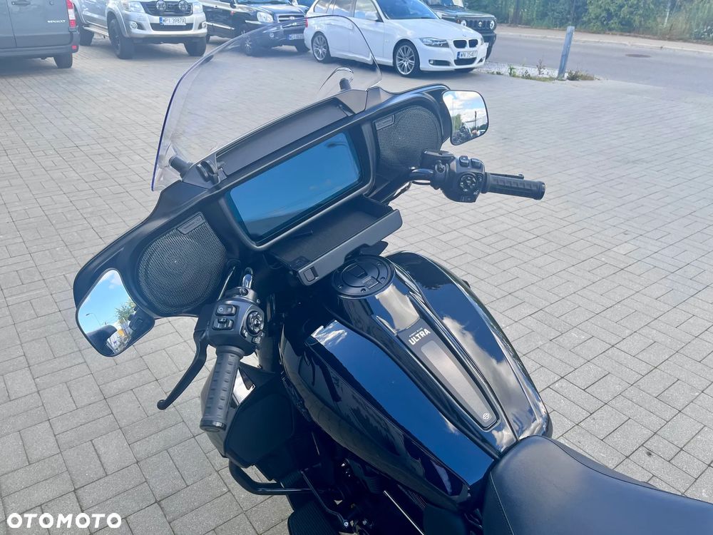 Harley-Davidson Touring Street Glide - 18