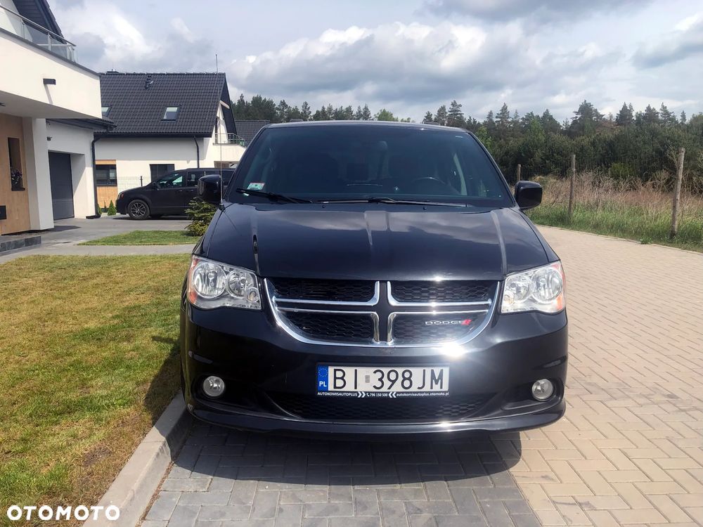 Dodge Grand Caravan - 2