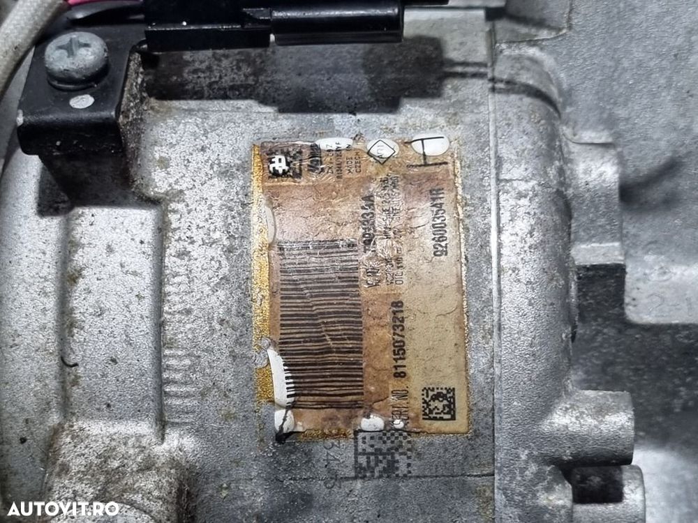 Compresor clima Dacia Duster II 1.6 Benzina 2018 - 2021 H4M 738 (1306) 926003541R - 2