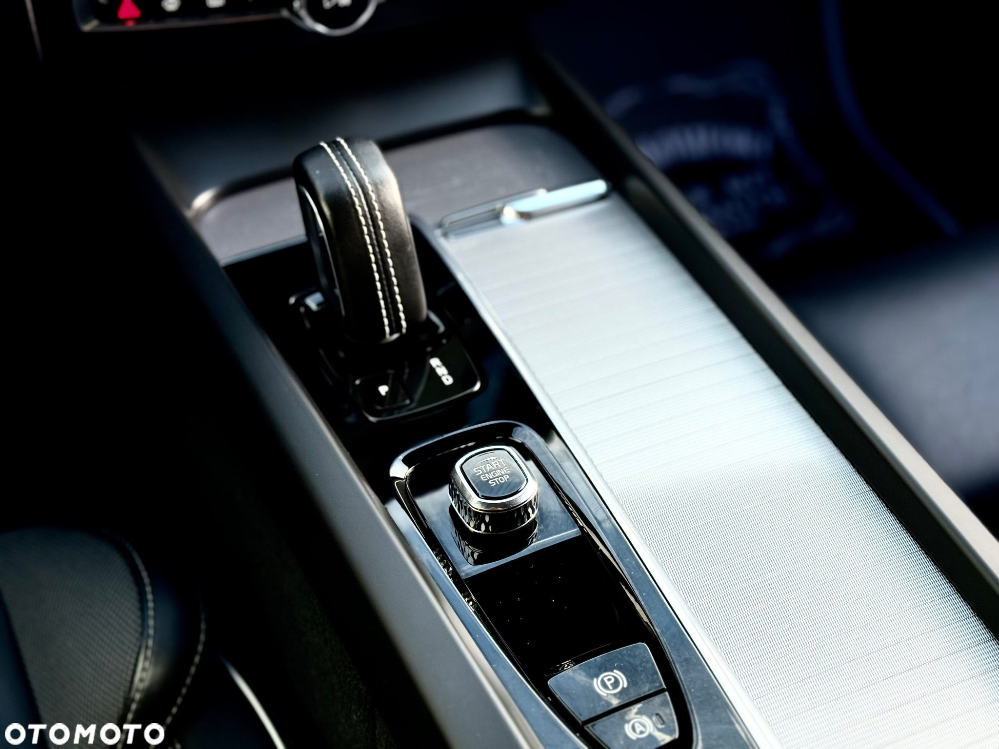 Volvo XC 60 B4 D AWD Geartronic RDesign - 39