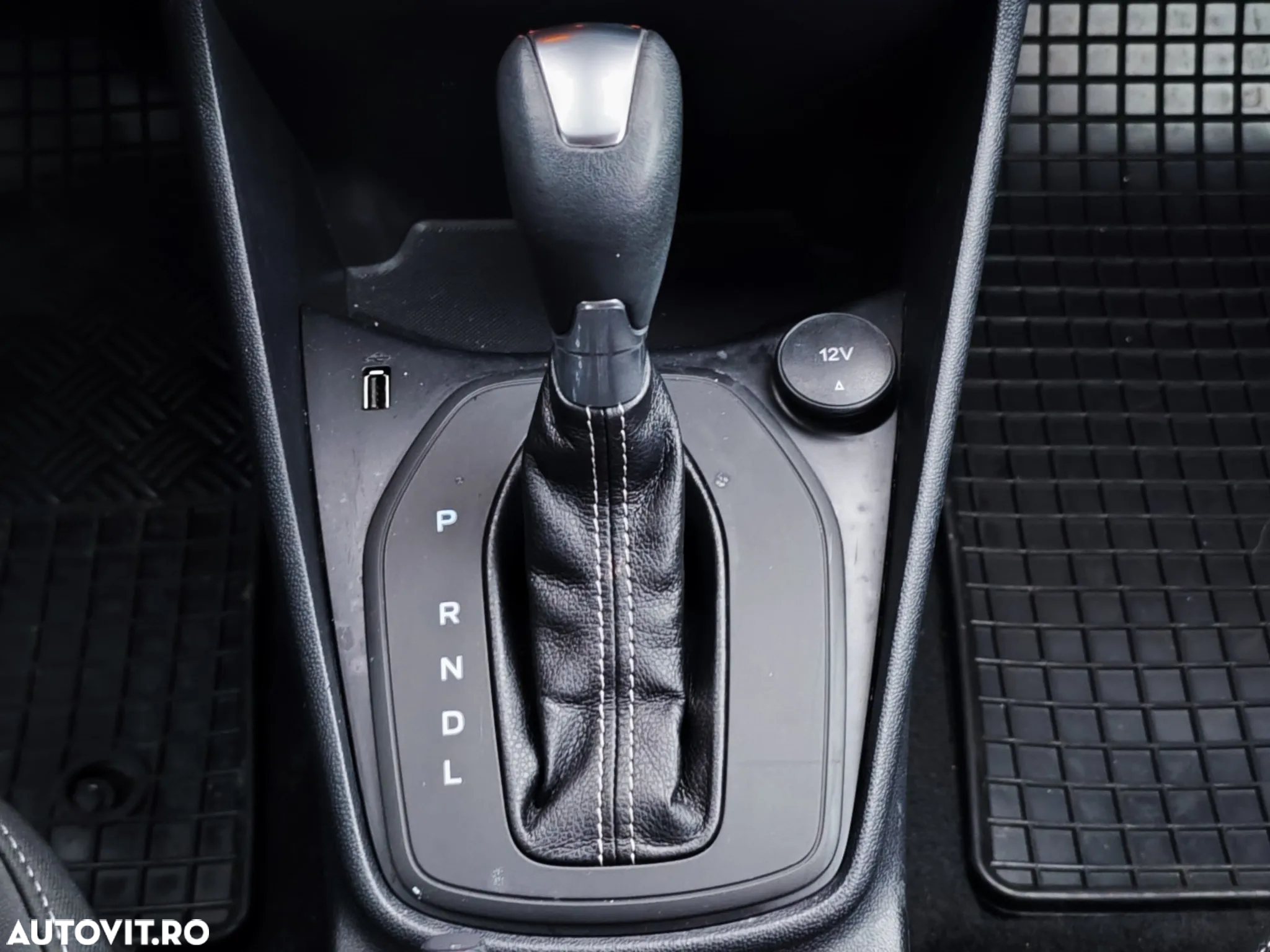 Ford Fiesta - 24
