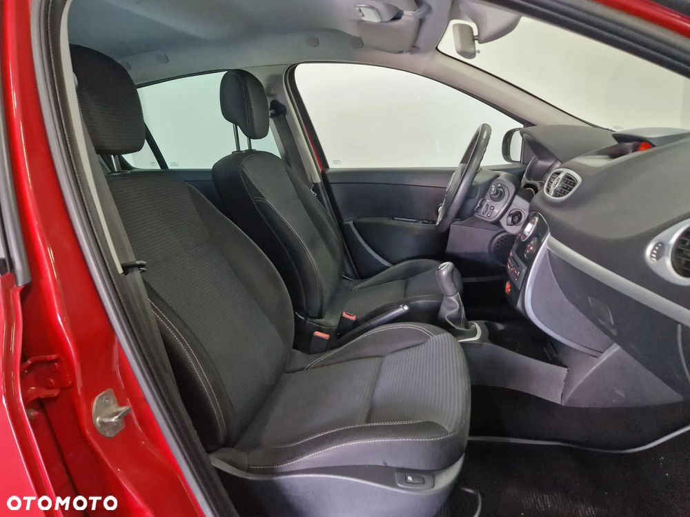 Renault Clio - 6