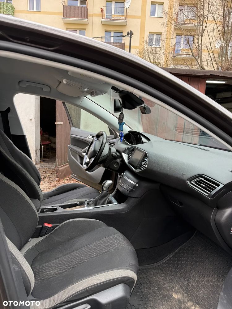 Peugeot 308 1.2 PureTech Business Line S&S - 15