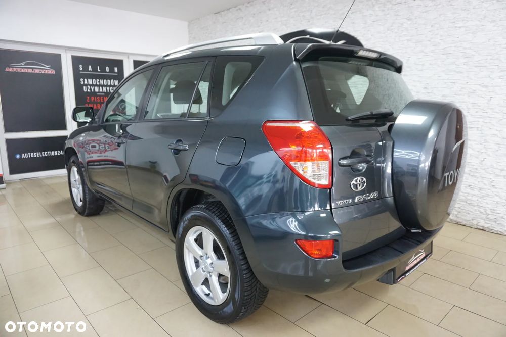 Toyota RAV4 2.2 D-4D 4x4 - 10