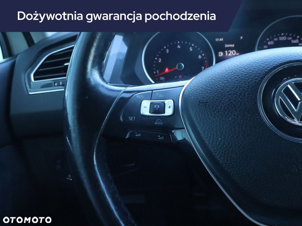 Volkswagen Tiguan - 21
