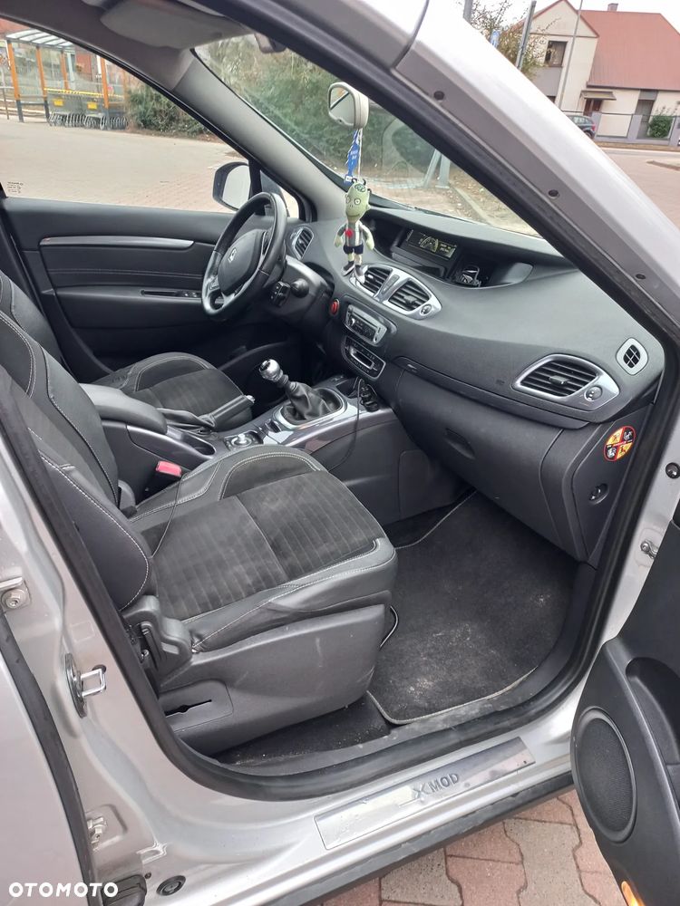 Renault Scenic dCi 110 Xmod Paris - 15
