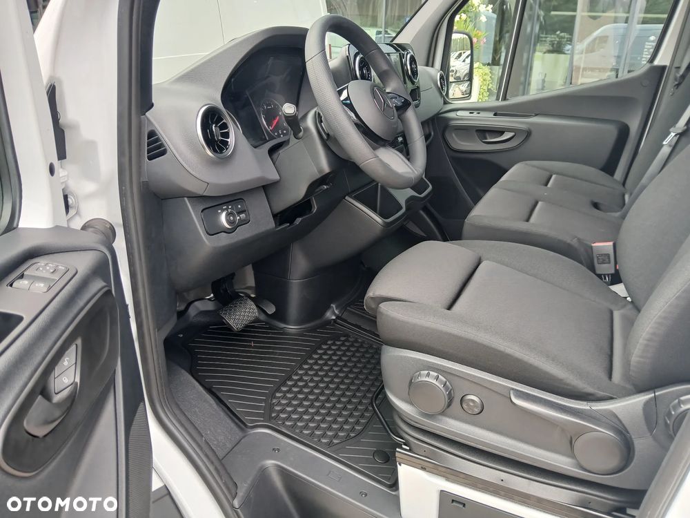 Mercedes-Benz Sprinter 317 CDI KA OM654 długi PRO - 12