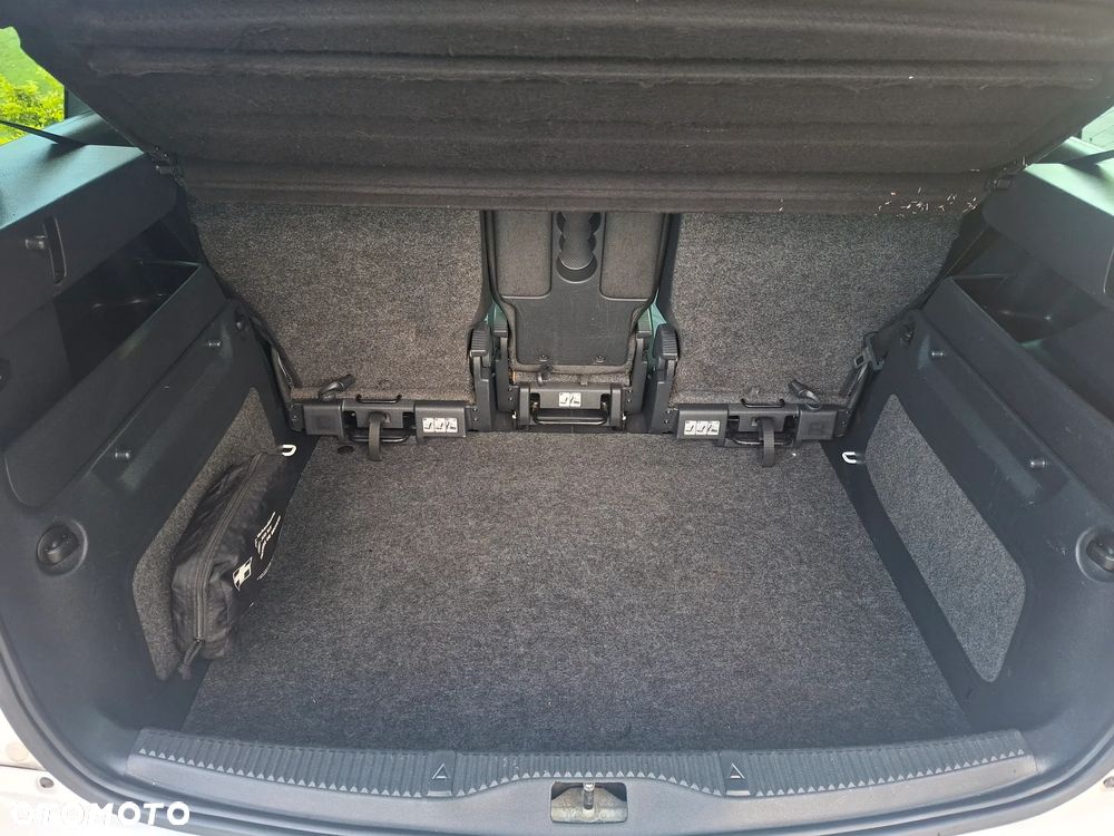 Skoda Roomster 1.4 16V Style PLUS EDITION - 14