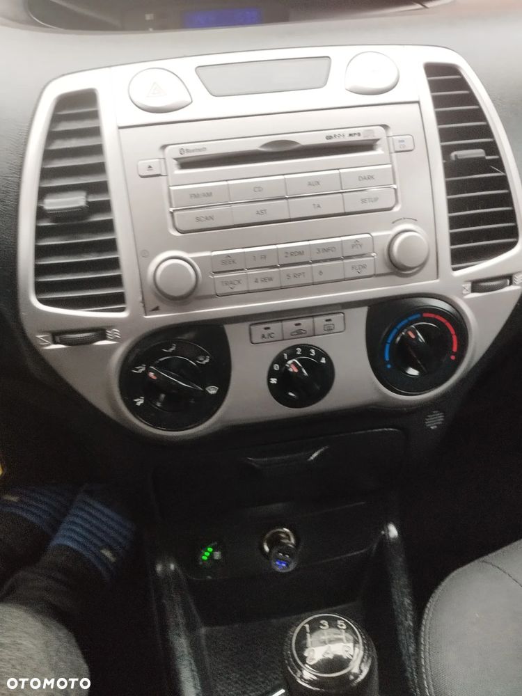 Hyundai i20 - 18