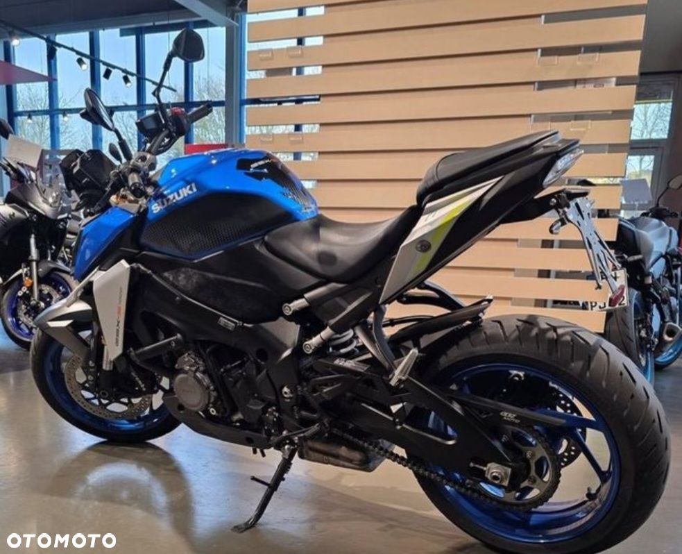 Suzuki GSX 1000 - 7
