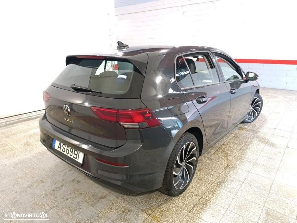 VW Golf 2.0 TDI Conceptline - 4