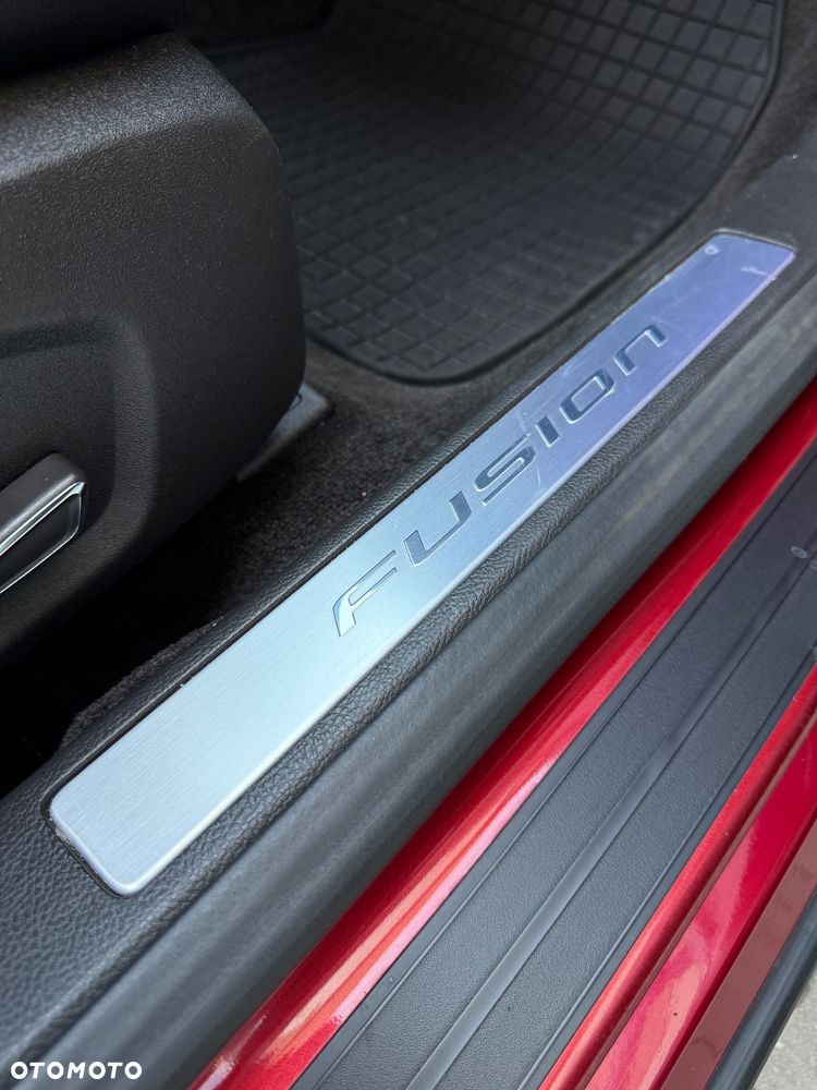 Ford Fusion 2.0 EcoBoost Titanium - 27