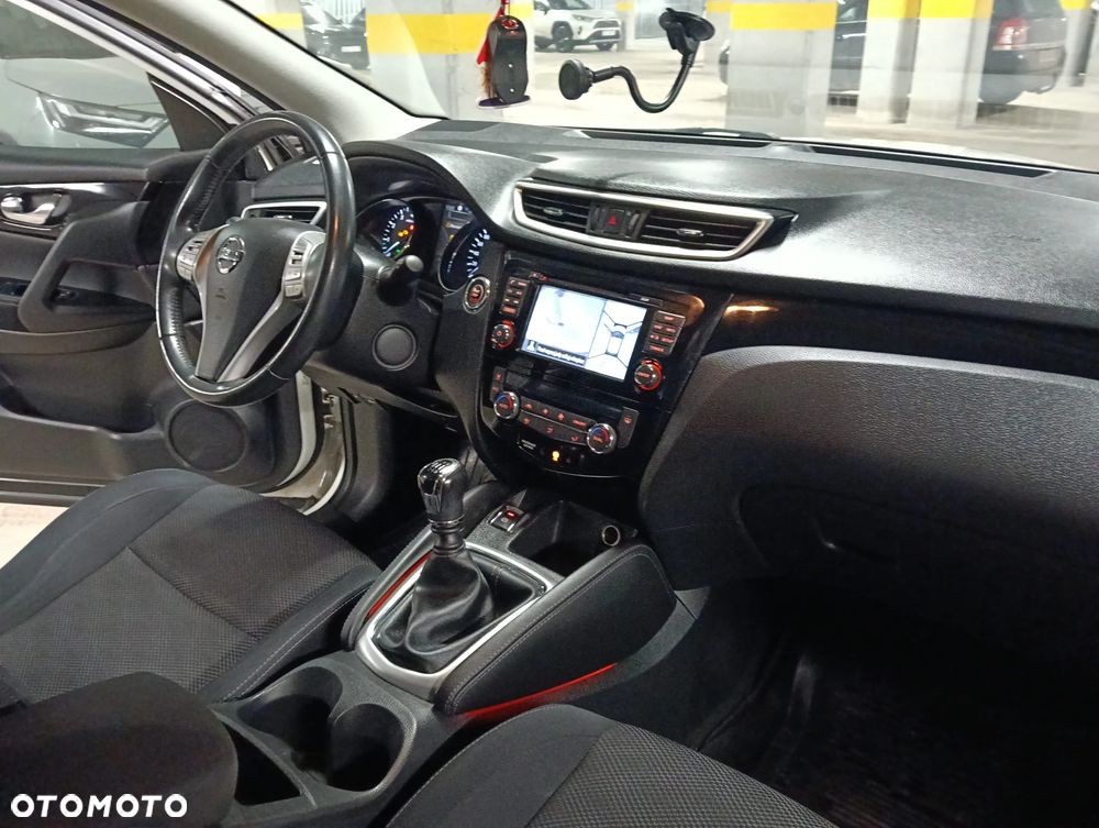 Nissan Qashqai 1.2 DIG-T N-Connecta - 17