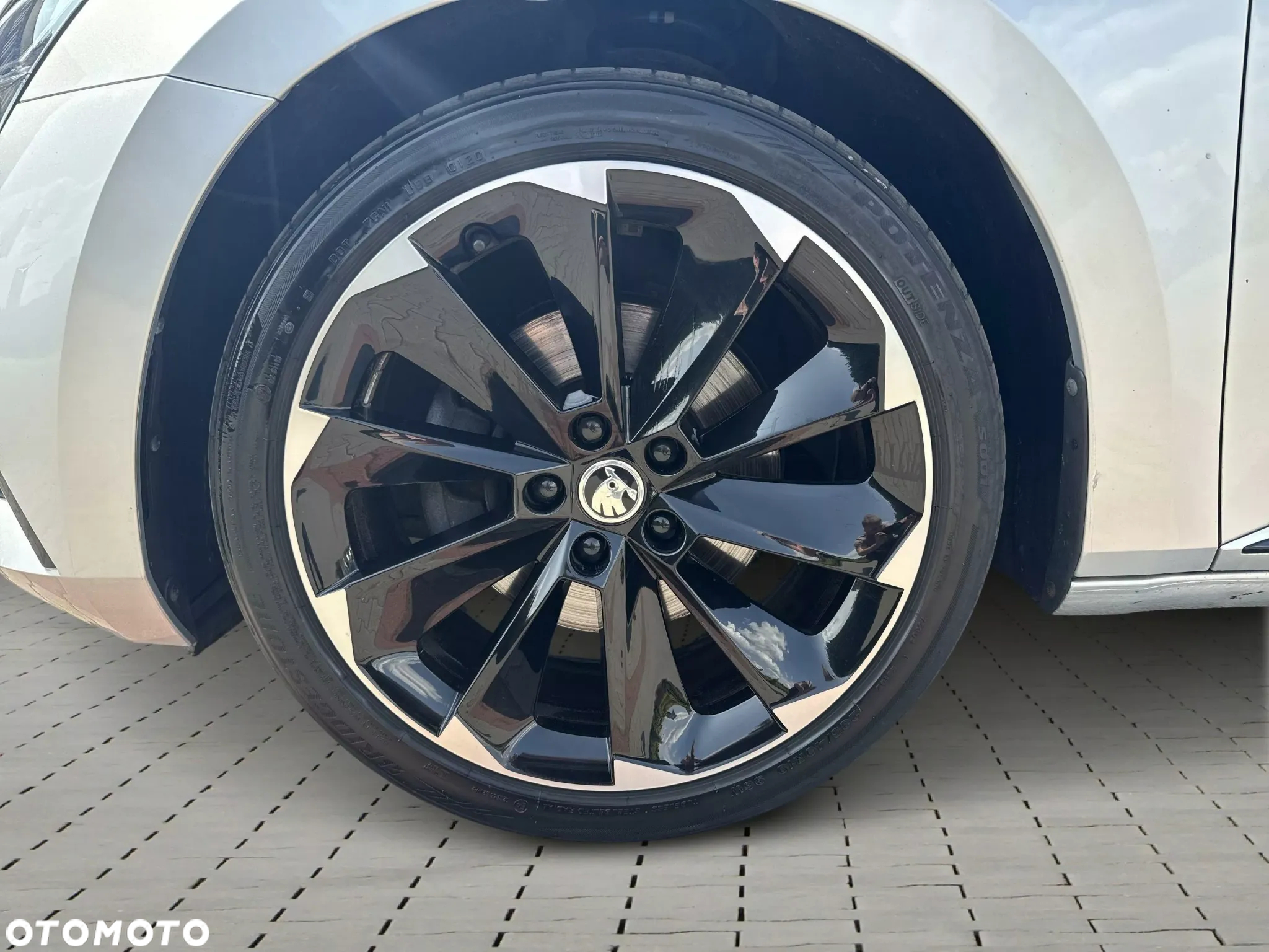 Skoda Superb 2.0 TDI SCR Sportline DSG - 18