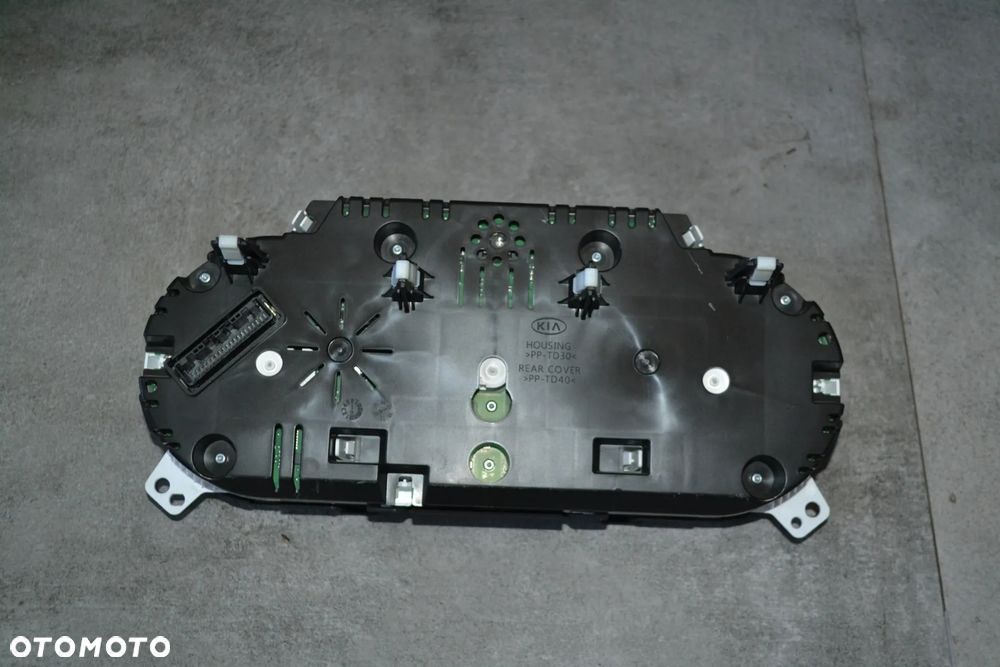 KIA CEED II 12-15 BENZYNA LICZNIK ZEGAR EUROPA 94003-A2180 - 2