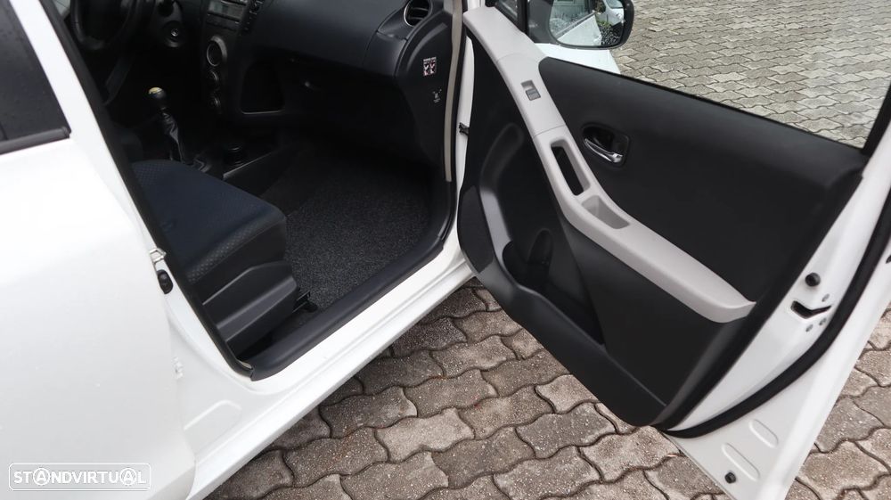 Toyota Yaris 1.4 D-4D Comfort+AC - 11