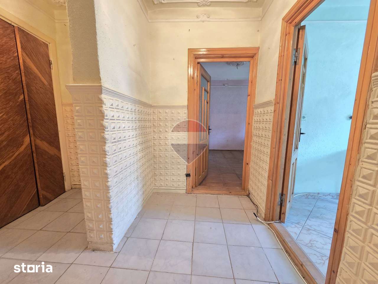 Apartament 2 camere | Central Focșani | Necesită Renovare - Imagine principală: 4/11