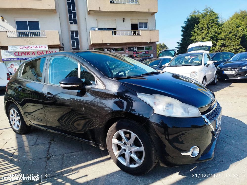 Peugeot 208 1.4 HDi Allure - 1