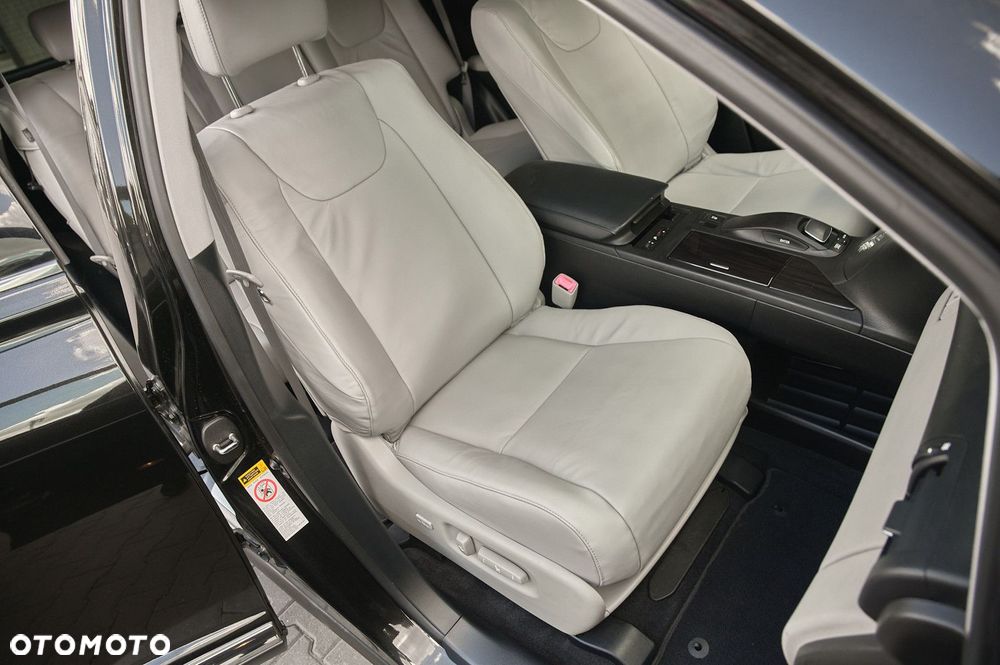 Lexus RX - 13