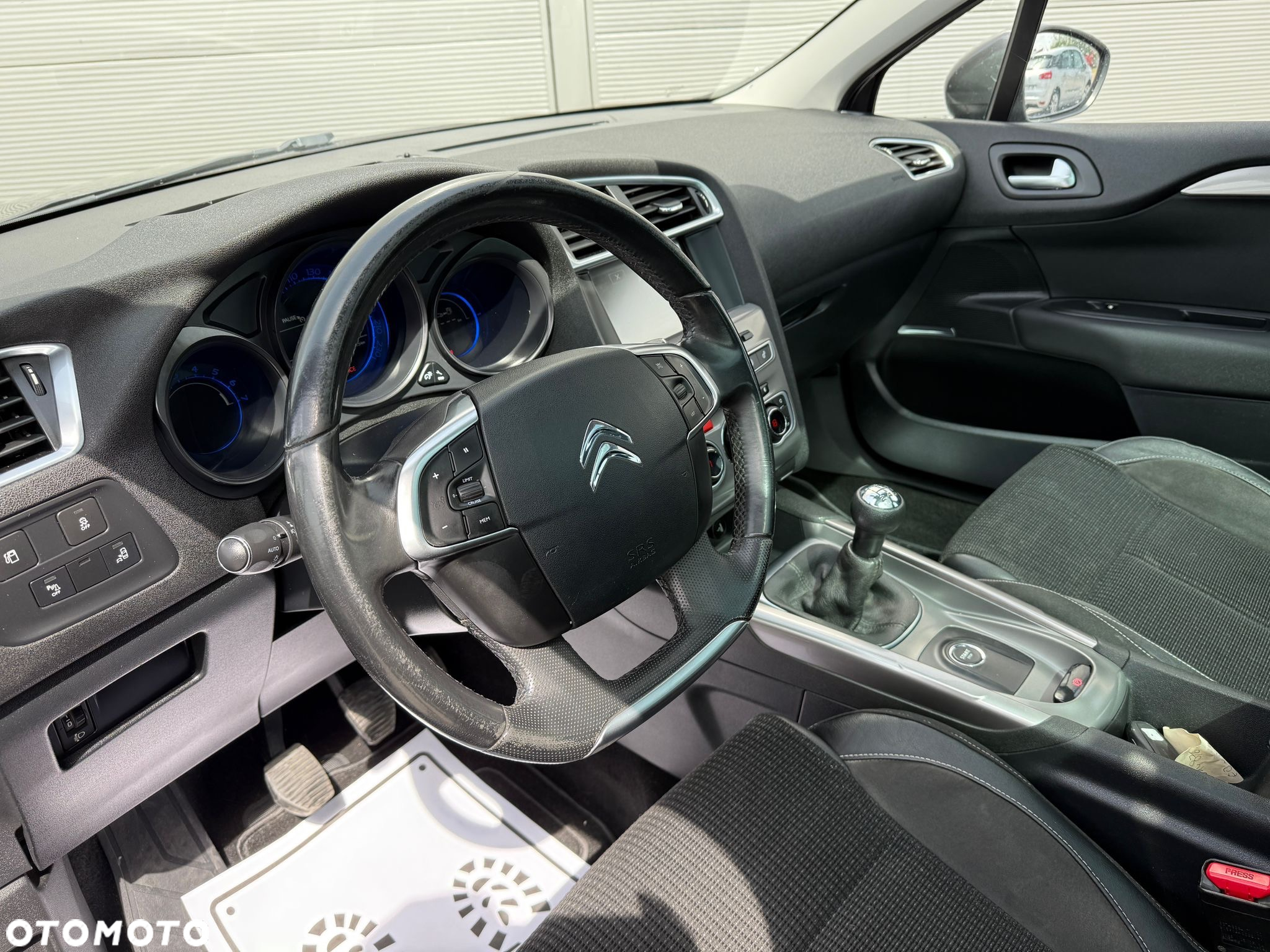 Citroën C4 PureTech e-THP 130 Exclusive - 10