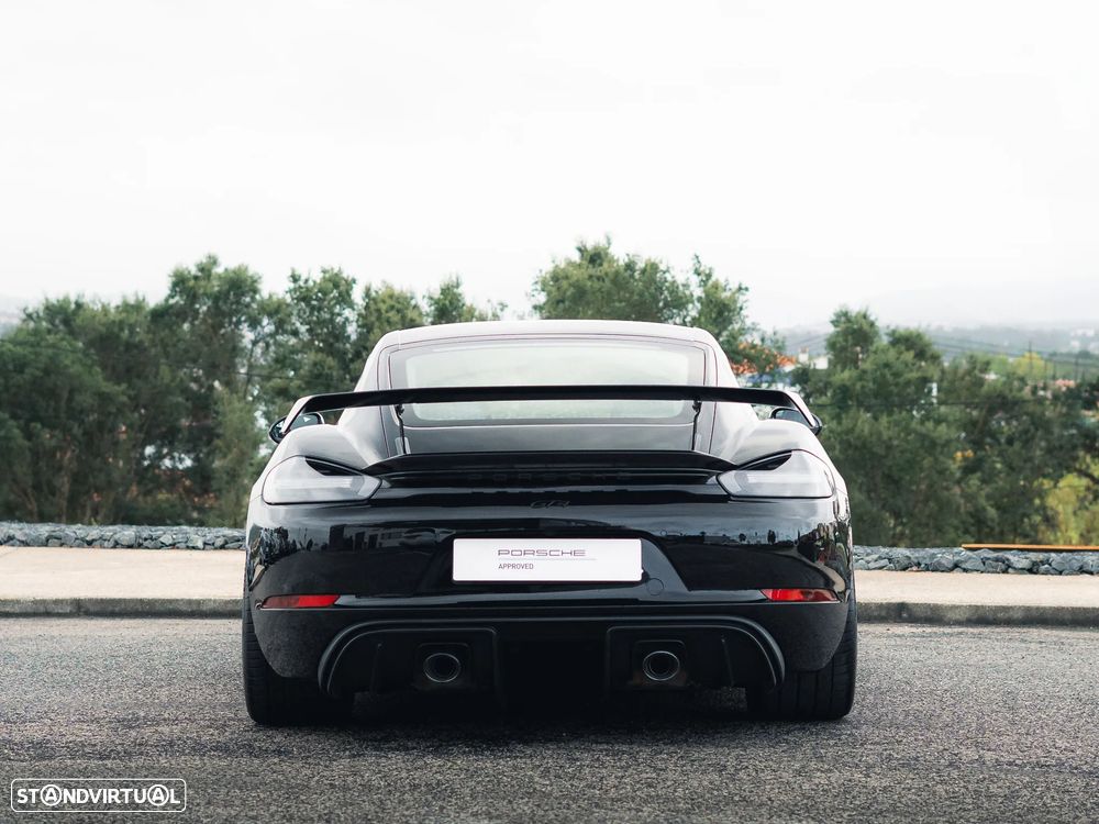 Porsche 718 Cayman GT4 - 5