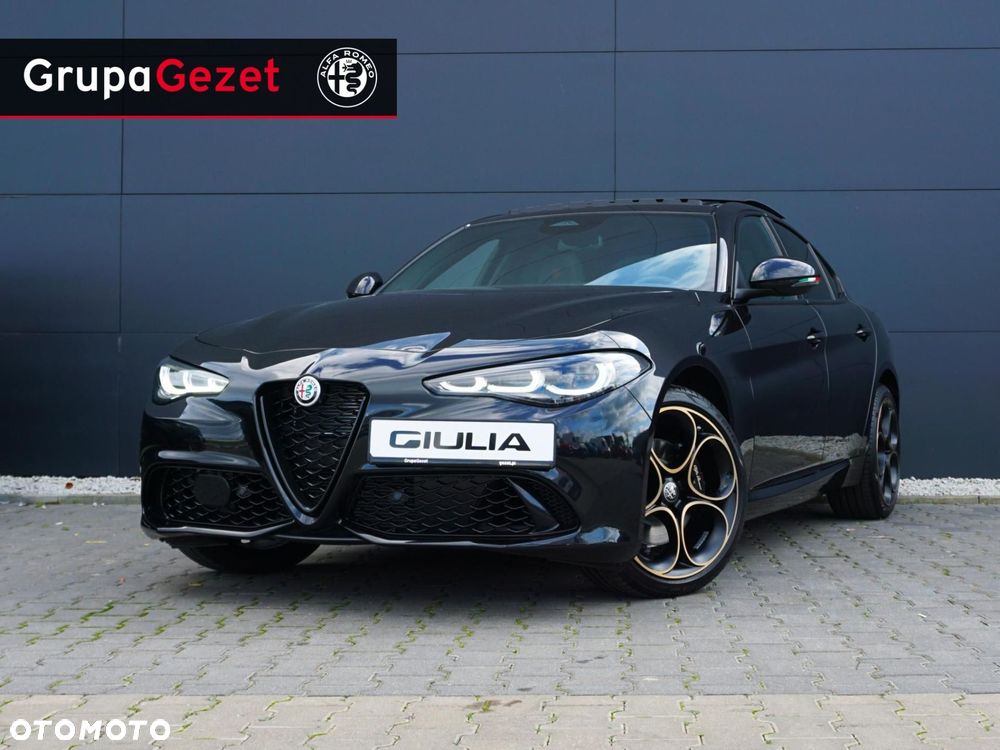 Alfa Romeo Giulia - 8