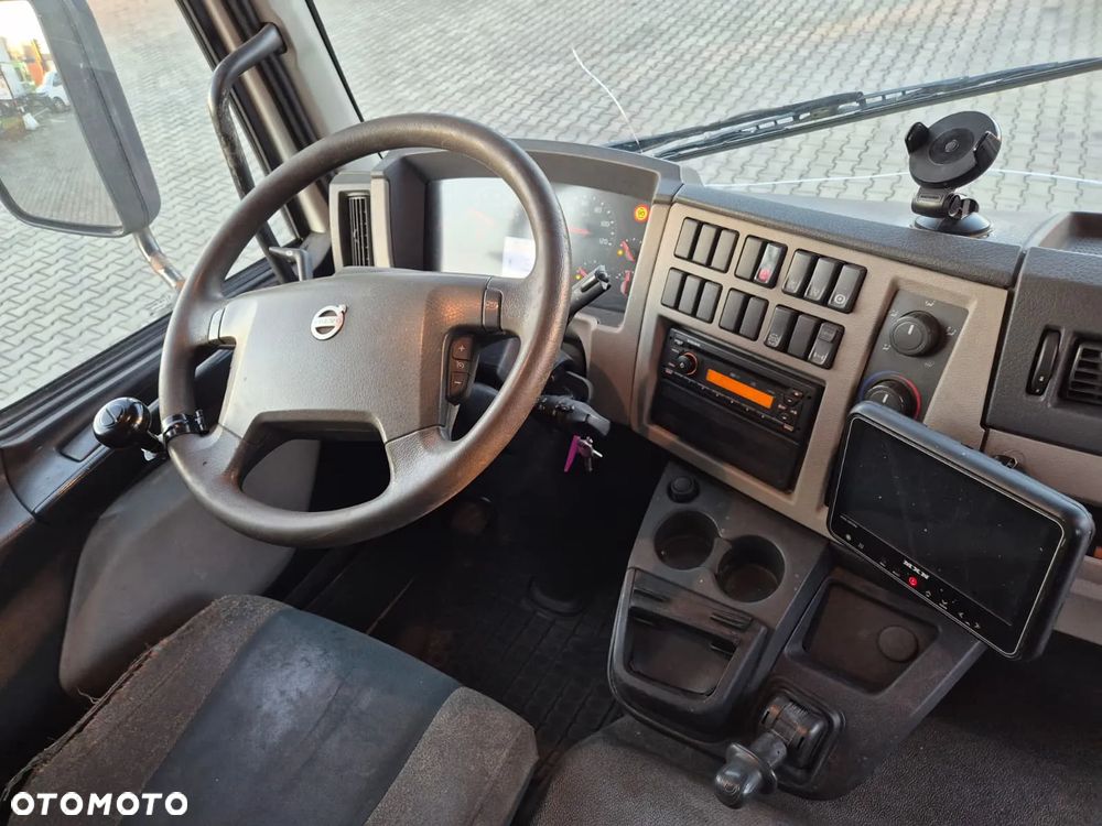 Volvo FL 240 4X2 / 18 EP / CHŁODNIA / SKAB / MITSUBISHI / 2 KOMORY / MOŻLIWOŚĆ USUNIĘCIA ŚCIANEK / 1 WŁ / NIE PICOWANY / OKAZJA! / MODEL 2017 / EURO 6 - 25