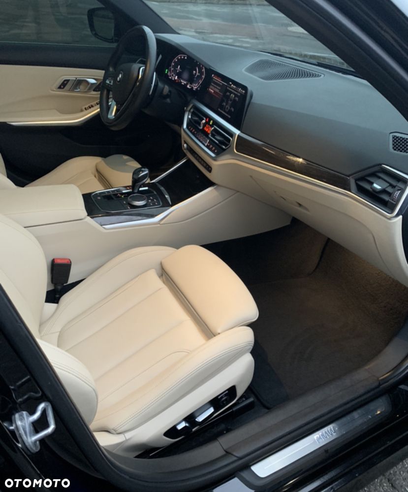 BMW Seria 3 330i xDrive Luxury Line - 10