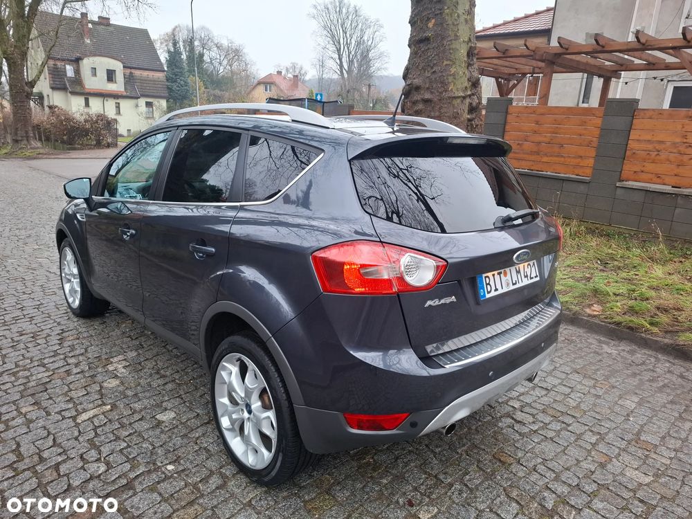 Ford Kuga 2.5 4x4 Titanium - 29