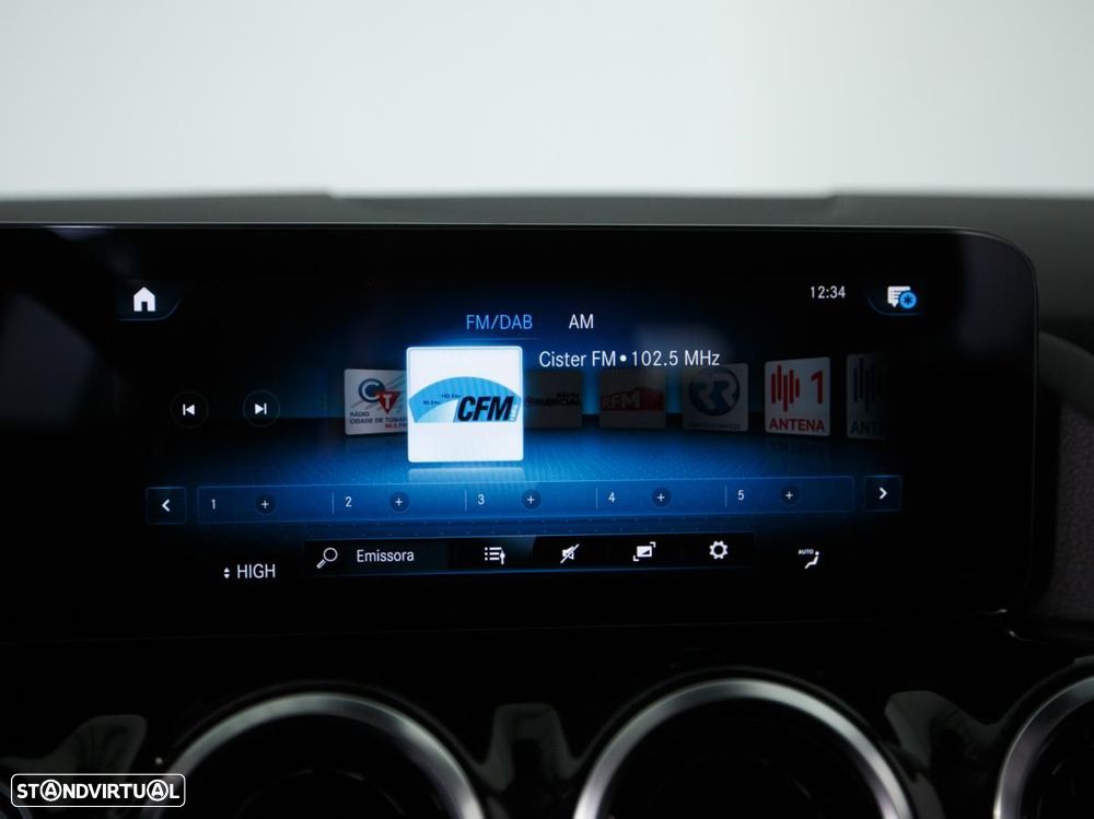 Mercedes-Benz GLA 180 7G-DCT Progressive - 20