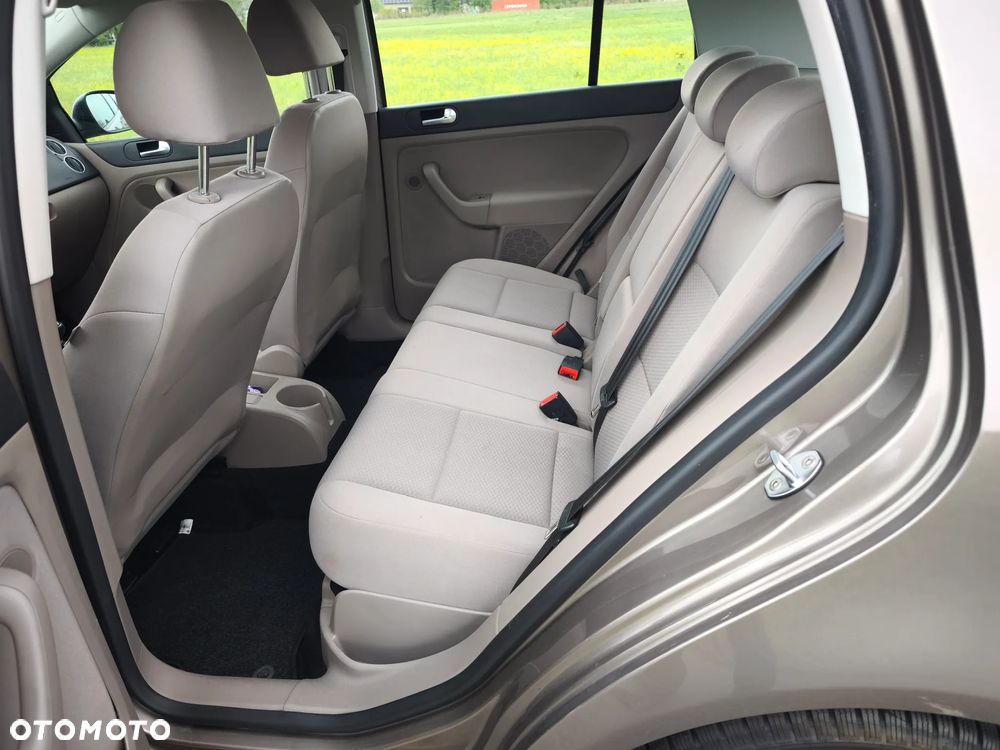 Volkswagen Golf Plus 1.6 TDI BlueMot Trendline - 12