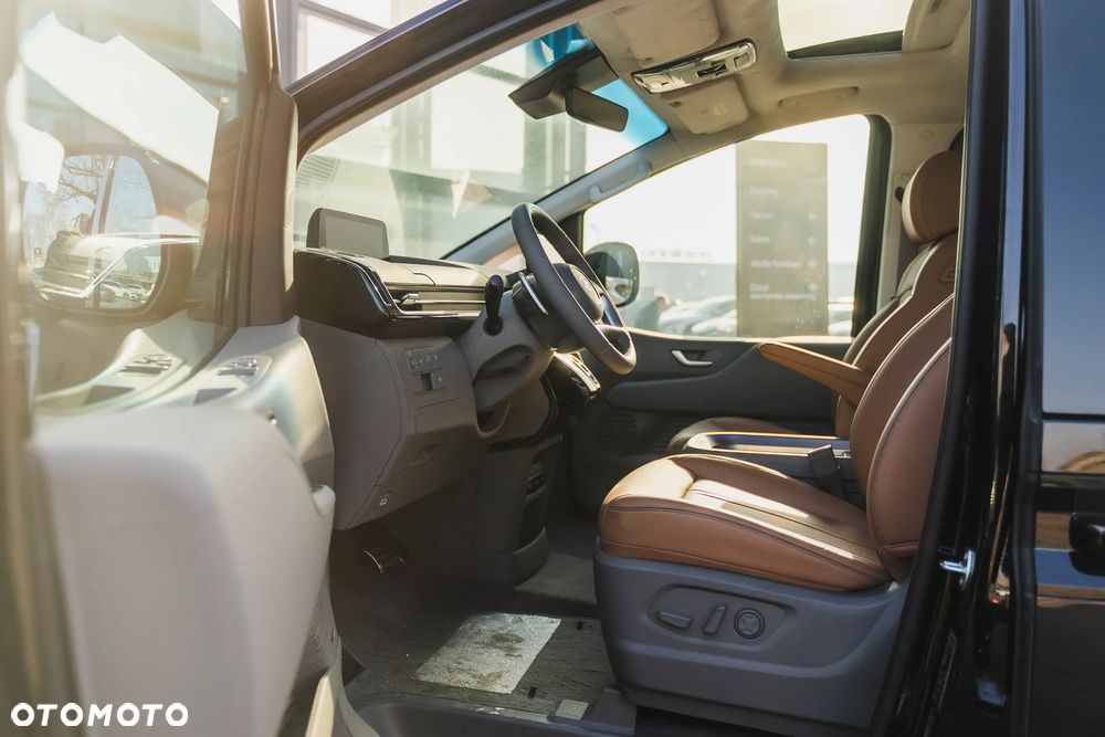 Hyundai Staria 1.6 T-GDI HEV Luxury - 9