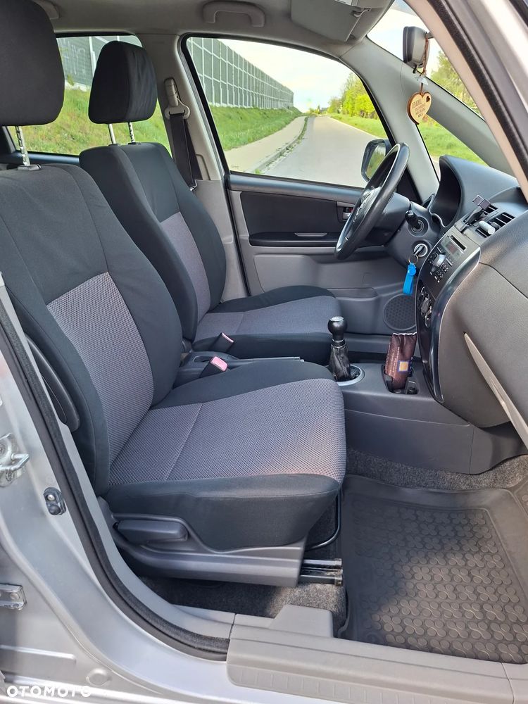 Suzuki SX4 - 14