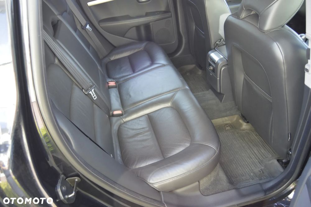 Volvo V70 D5 Summum - 11