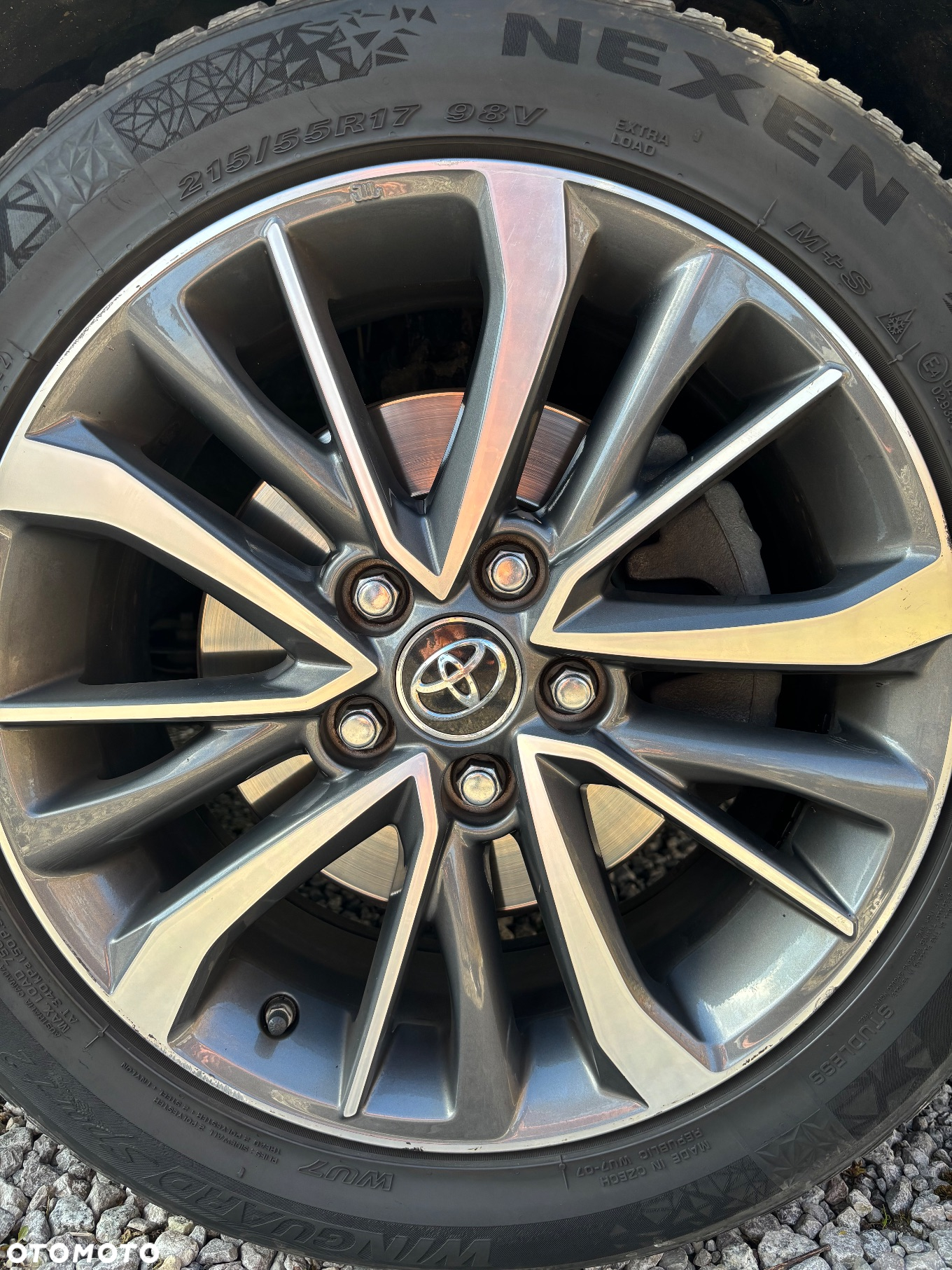 Toyota Avensis 1.8 Premium MS - 26