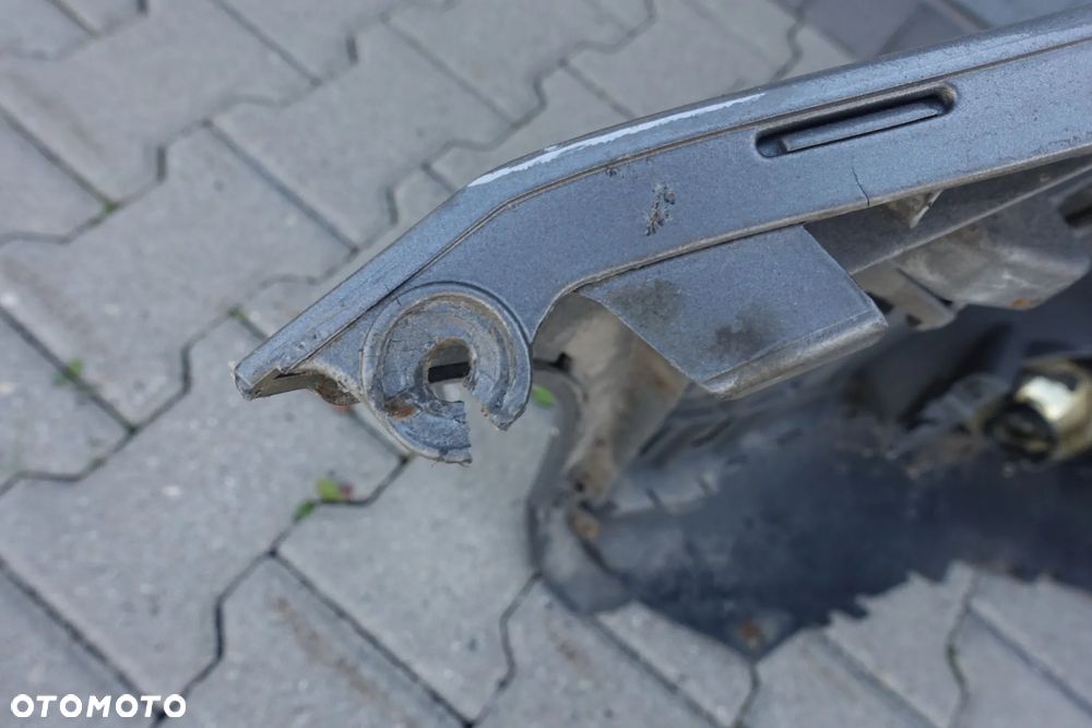 ZDERZAK PRZEDNI GOLF V PLUS - 10