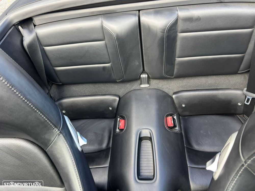 Porsche 911 Série F - 8