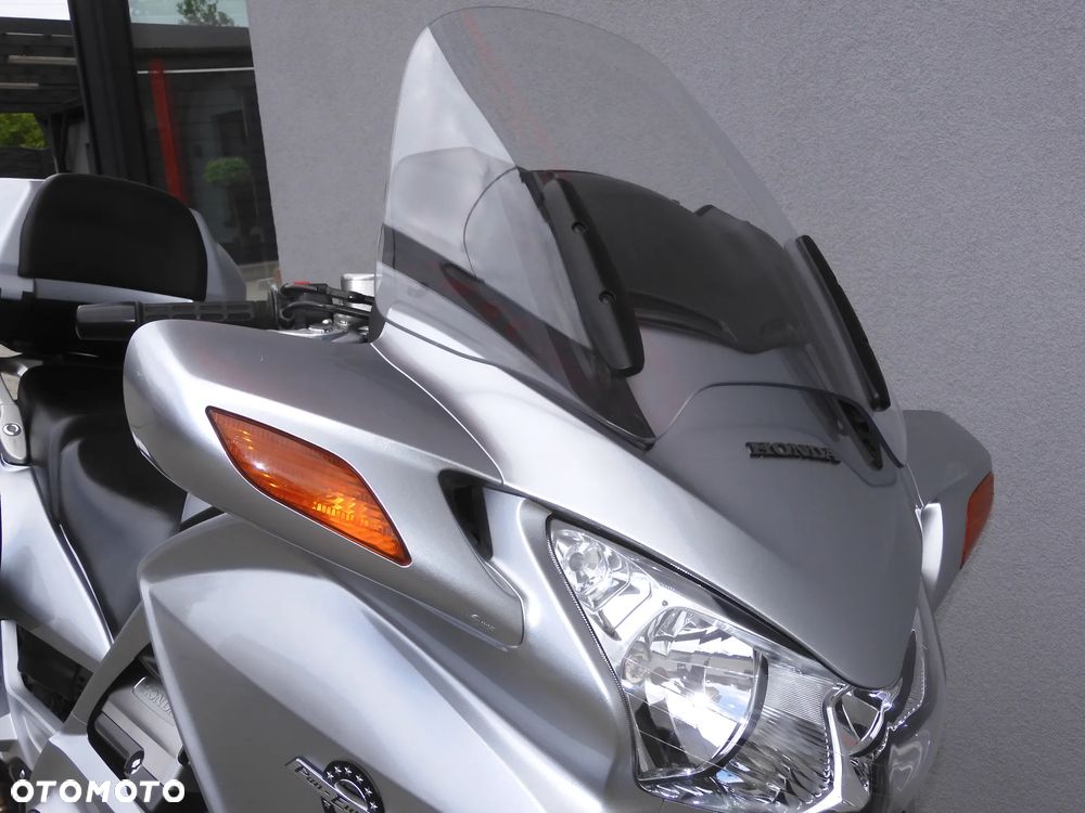 Honda ST - 5