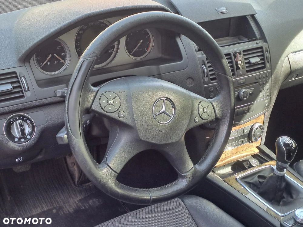 Mercedes-Benz Klasa C 180 Kompressor Avantgarde - 16