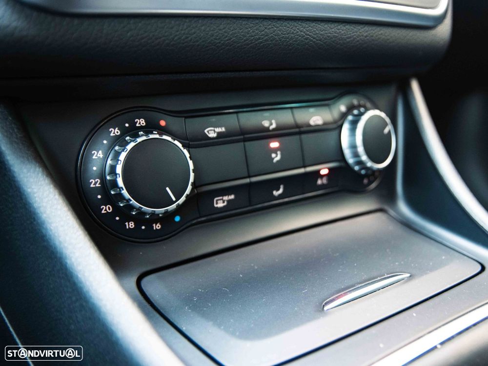 Mercedes-Benz GLA 180 CDI Urban - 10